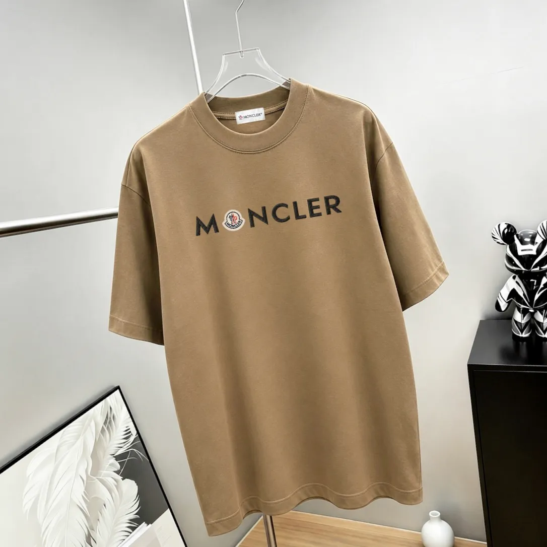 moncle～ logo 《 》7a tee ， Same Style ， : Black White Coffee Brown Size：S（90-130 ） M（125-150 ） L（135-165 ） XL（160-190 ） XXL（185-220 ）